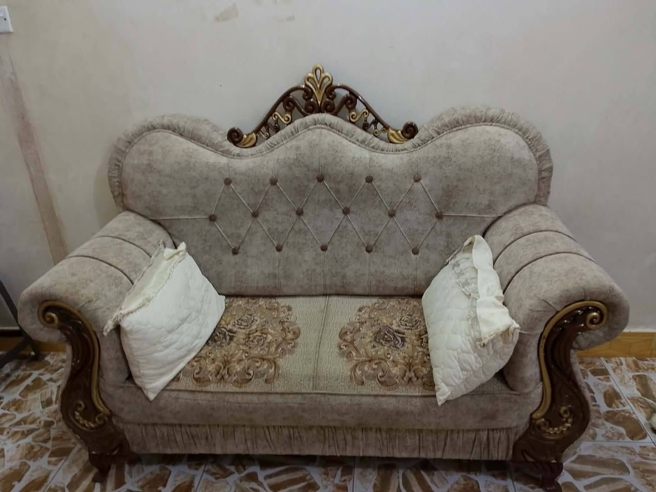 مكلف بل النشر للبيع تخم حطاطي أخو جديد عشر مقاعد سعره 450بي مجال جهاز جري جديد سعره 300 بي مجال  مكانه هيت استفسار خاص @إشارة


**إذا كنت صاحب هذا الإعلان وتريد حذفه لأي سبب، رجاءا أرسل رسالة إلى الدعم الفني**