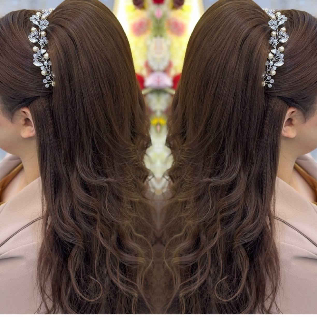 صالون ابتسام السوريه العنوان حي الجزائر شارع الخدمي مقابل مركز ابن البيطار تخصصي جنب مكتب الإبداع للعقار الحجز خاص او رقم الوتساب *********** *********** وهديه لكل زبونه تنضيف بشره عميق مجانآ وقص شعر
