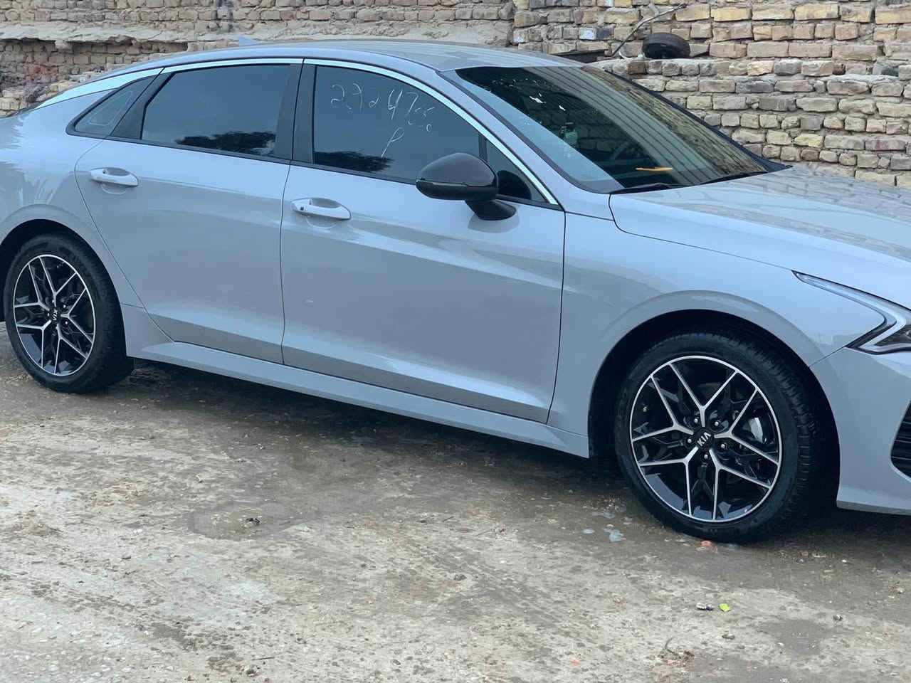 K5 2021
فول موصفات عدا الفتحه

المواصفات:-

1- محرك 1.6 توربو المرغوب

2- بصمة

3-رادارات امامية

4- رادارات خلفية

5-توقف ذاتي عند الرجوع

6-اشارة بالمري (نقطة عمياء)

7-صندوق يفتح عند الوقوف

8- تشغيل عن بعد

9- سايد بريك بصمه

10- اوتو هولد

11- تحديد مسار

12-قيادة ذاتية

13-اوامر صوتية

14- شاشة اصلية كار بلي و اندرويد اوتو

16-كاميرا خلفية

17-كروس كونترول (تثبيت سرعة)

18- لد نهاري

19-توقف ذاتي عند الرجوع للخلف

20- تحذير عند فتح الباب

22-ترحيب عند الوصول يم الباب

23- تبريد مناخ منفصل

24-السيارة حرفيا كلشي ما ناقصها شغل واطلع

25- رادار امامي وتوقف ذاتي

26- كشنات جلد اسود

27- اربع انضمه قياده

28- تثبيت مسار

29- قياده ستيرن

بيه بعد اهواي موصفات

_______________________

ماشية43 ميل

______________________

حادث السياره بدون ايرباك فقط تبديل جاملغ اثر تخريب

_________________

السيارة معوقين  اشهر وصير حره يعني نكول حره

صاحبه موجود ديوانية

السعر 162 وبيه مجال

***********
