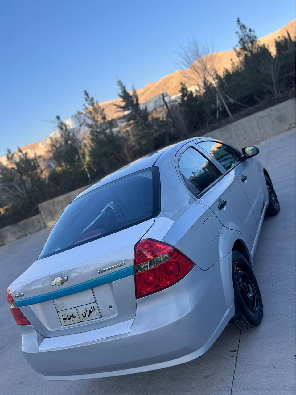 ئەڤیۆ ٢٠١٠ ڕەنگی ڕەساسی گێڕعادی ناوڕەش سێ پارچە بێ ناوگرتن تۆزێک کاڵبوونەوەی هەیە سەنەوی بەسەر نەچووە شەش مانگی ماوە کێڕ و مەکینەی بەشەرت پێشو دوای کەپسە زۆر جوان ماوەتەوە و چوارتایەی لۆکی لە ژێرە 
ژ.م.  کاک پەیوەند ***********
نرخی:٦١ و مەجالێکی کەم السليمانية, العراق
