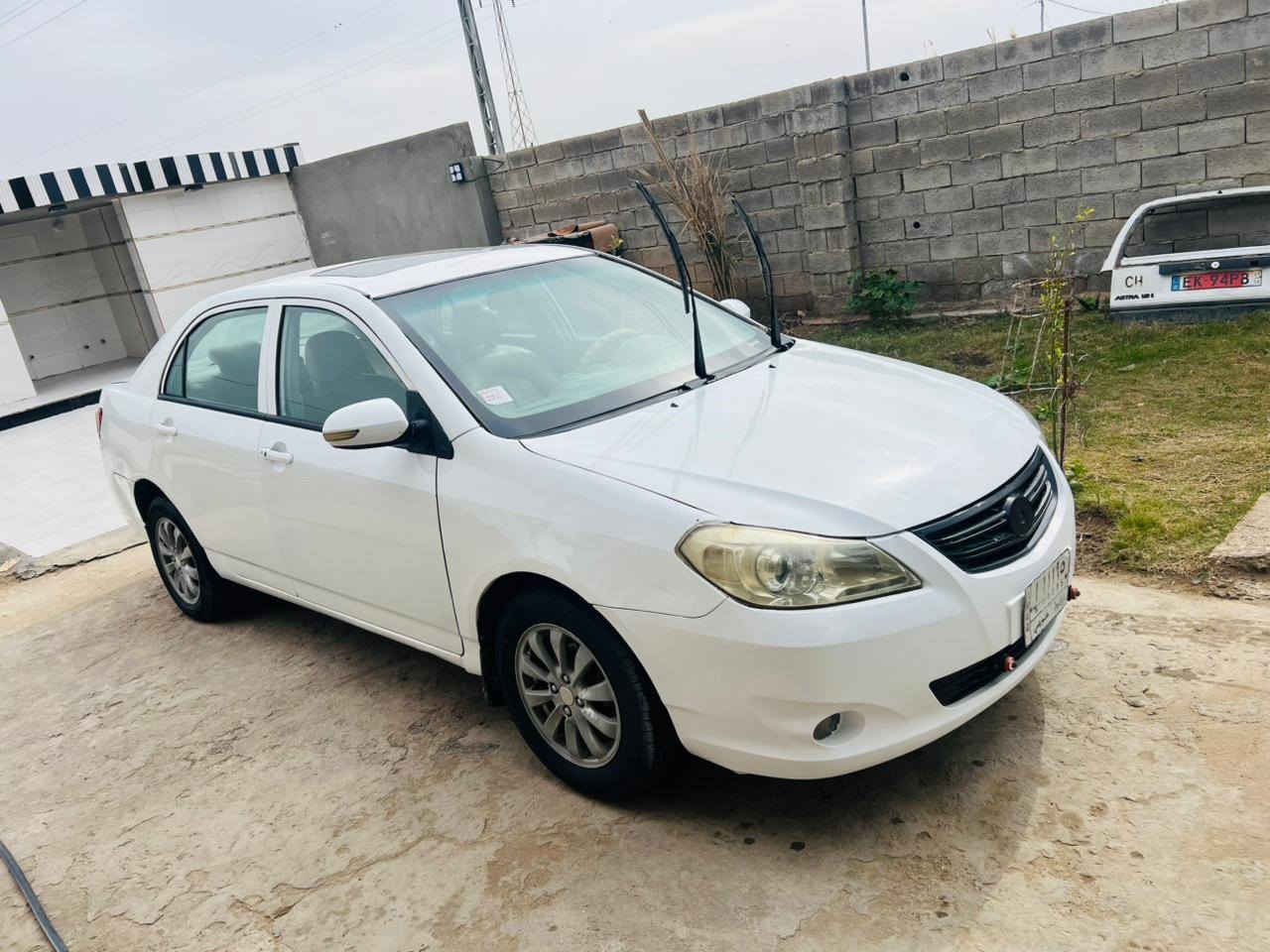 السلام عليكم تحيه طيبه،،، للبيع بي واي دي مؤديل ٢٠١٣ رقم واسط مميز كير عادي فول مواصفات فتحه بصمه بصمه أبواب اشاير مري فول مواصفات كير وصدر وكهرباءيات وتخم تاير كله نضيف سياره بحاله جيده فقط بيهه هلالات معمره ولباقي بلادي سياره بحاله جيده السعر ٤٠ وبيهه مجال العنوان واسط الزبيديه ***********، ***********
