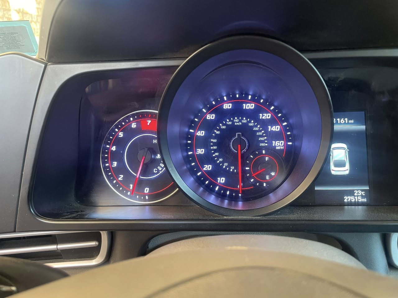 سلام عليكم هونداي الانتره ٢٠٢٣ حادث خشم البنيد وبارد بالجامج فقط بدون ايرباك السياره جاهزه من كلشي ماشيه ٢٧ ميل السعر ١٦٥ وبيها مجال قليل عنوان حله 
***********
