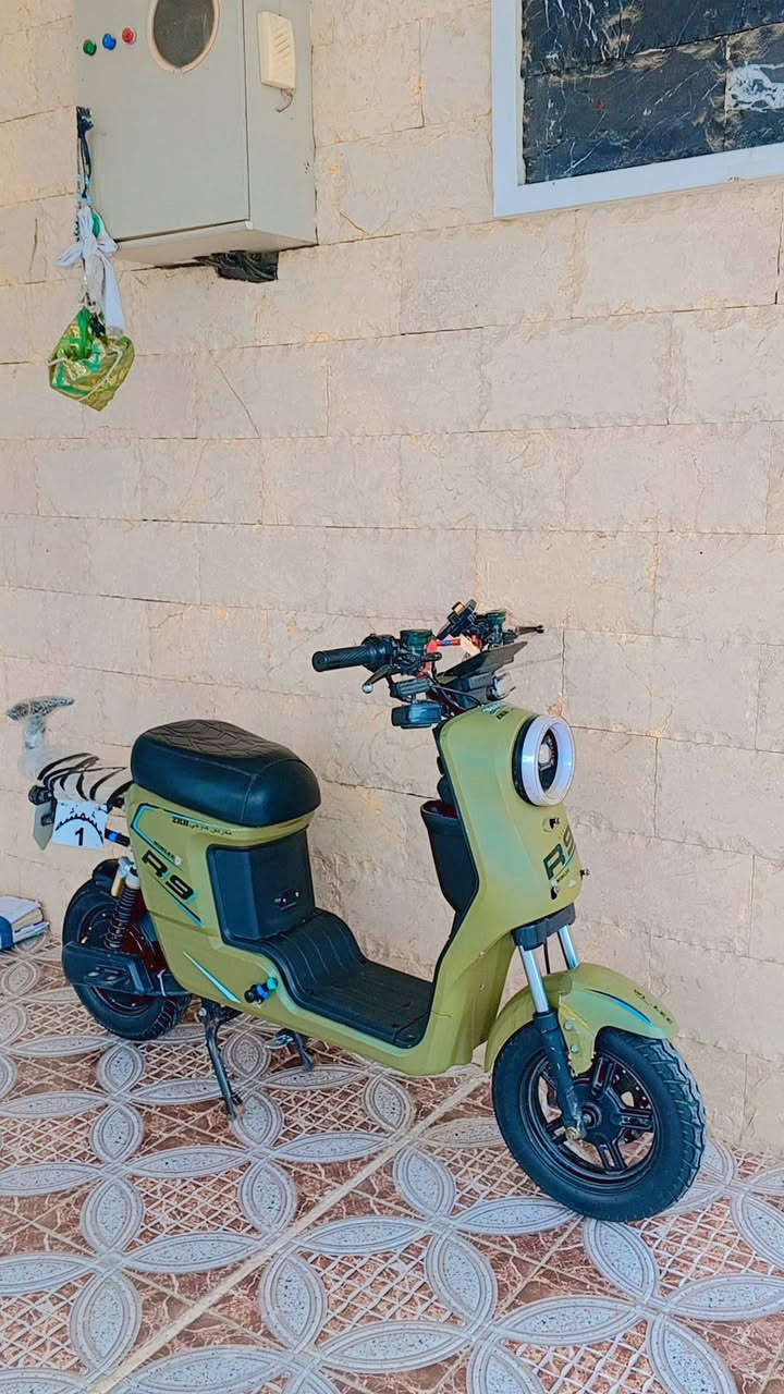 السلام عليكم شلونكم شباب بايسكل للبيع شحن هارد 9 
النظيف وهذا رقمي وانا خادم لكم ❤️🙂***********
