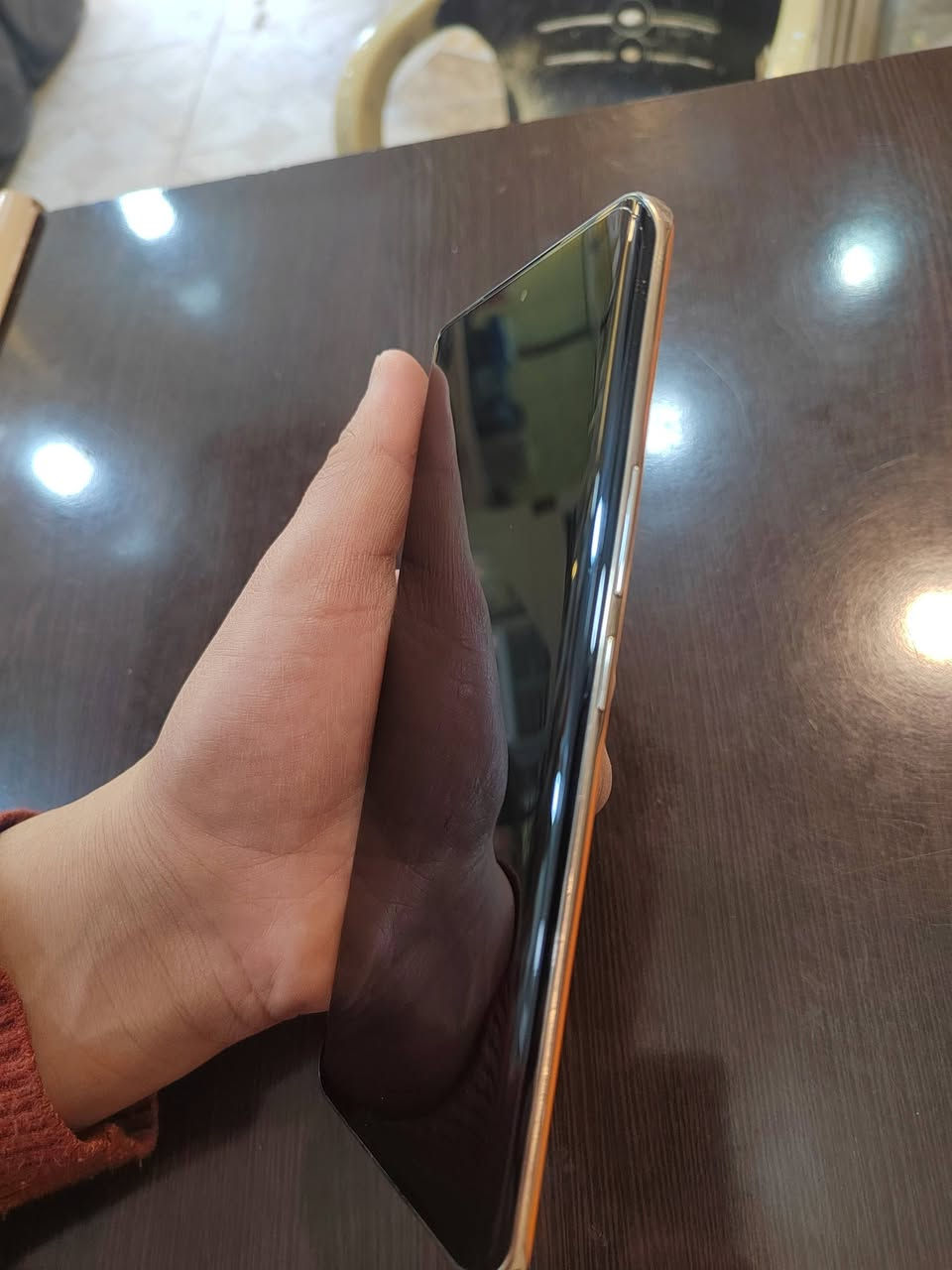 السلام عليكم جهاز هونر اكس 9c ذاكره 256 رام 12 +12 حيل نضيف كدام العين مستخدم شي قليل  شاحنه  كارتون معه الجهاز السعر 280الف مكاني جانب الأيمن حي 17 تموز ***********
***********
