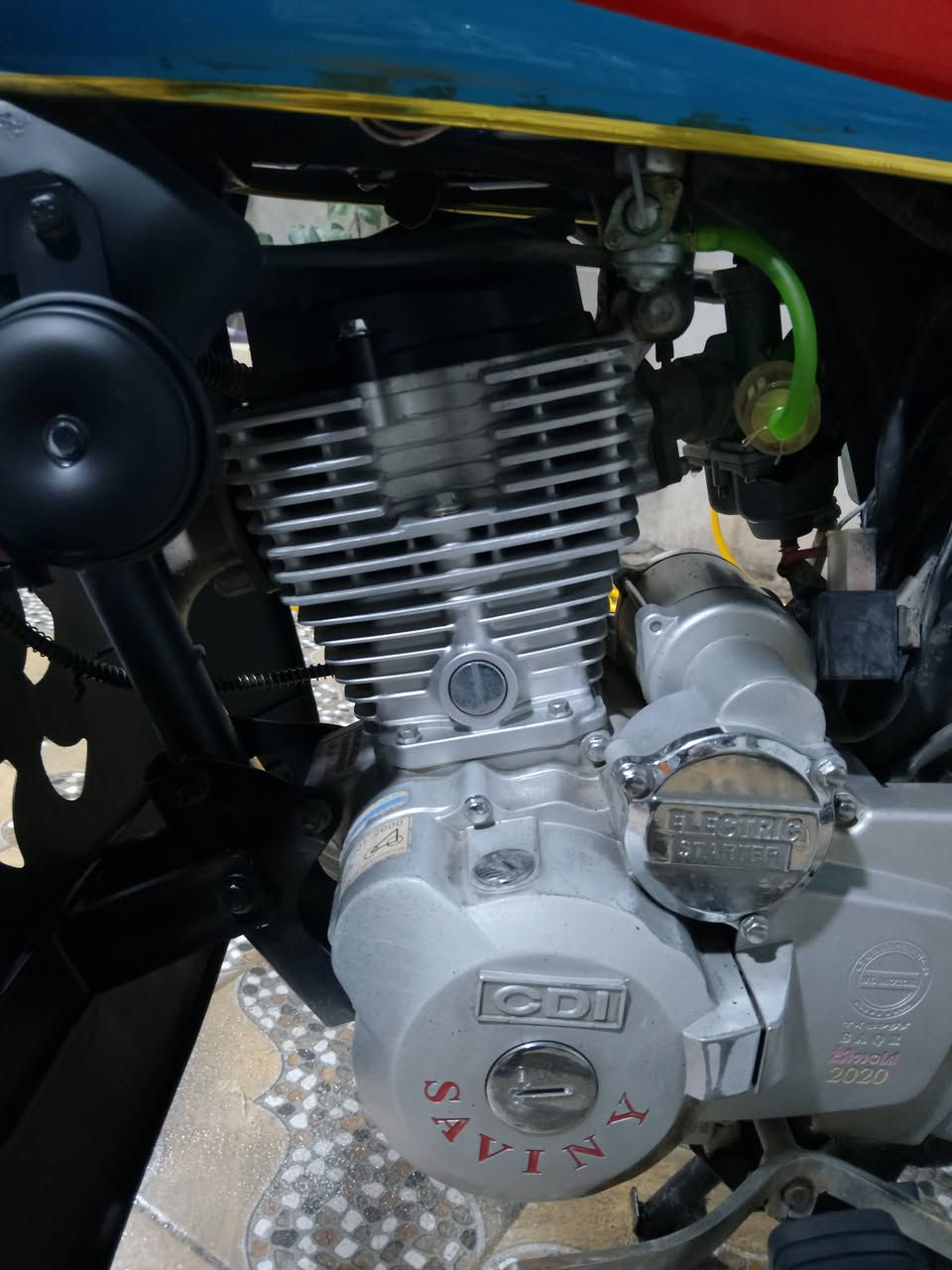 سلام عليكم سيفان موديل 20 للبيع نظيفه كامله من كلشي اوراق  سعر 500 بيها مجال حك الجيه اتصال
*********** مكاني حله شارع 80
