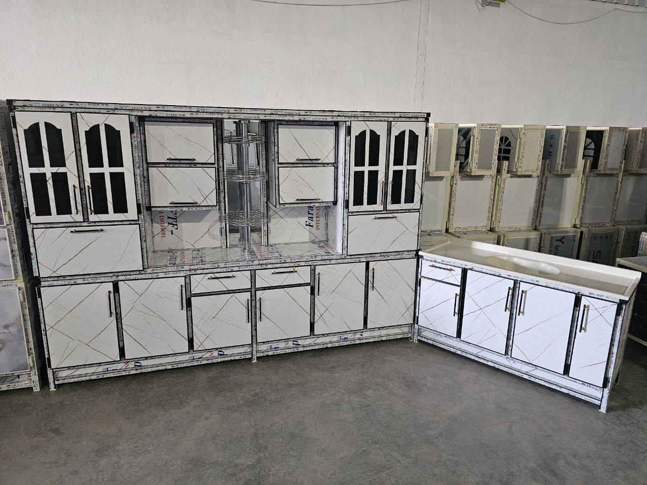 كاونتر (3/م) مع سنك مرمر( متر ونص )
داخل وخارج المنيوم 🤗 

مواصفات العمل 

😍المنيوم صيني درجه اولى

❤️ضهر المنيوم بليت
❤️داخل المنيوم  بليت + بنل ثقيل
❤️يدات  استيل 
❤️سطح مبطن خشب mdf
❤️حجل ارضي

العنوان الفلوجه قرب جامع الفاروق مجاور مقبرت الشهداء 👈يتوفر بنضام القسط والنقد 🔴 للإستفسار مراسلة الصفحة
 او الواتساب : ***********

اتصال : ***********
