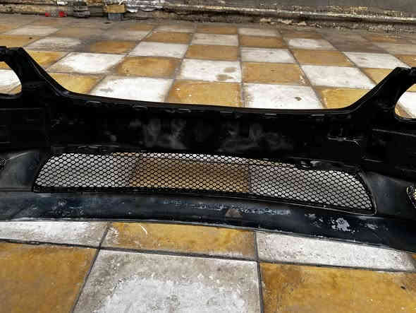 دعامية w211 E55 AMG بدون تصليح بدون كسر اصلية كاملة ترهم من 2002-2006
ب١٨٠ الف 

***********
