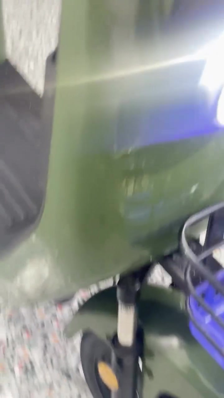 مرحبا دراجه نوع ريان
1بطاريات جديده 
2تايرات جديده 
3اشاير الايت عالي ناصب 
4هورن عالي
5شاشه 
6دراجه 3سرع 
7بصمه وسويج 
8شاحنه وياها الاصليه 
9بريك حساس 
10خاليه من الكسور او فطور جاملغات كامله 
سعر 250الف 
مكاني بغداد الحسينيه الراشديه مراسله والاستفسار واتساب ***********
