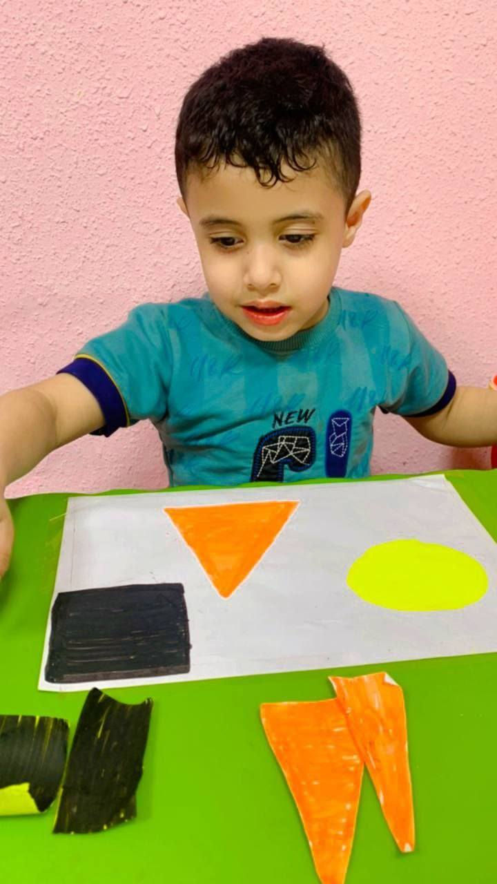 ✨ اعلان 
روضتنا بيت طفلك الثاني بمساحه واسعة 🏑🏑⚽️⚽️⚾️🏓🥍⛳️🎣🛝🪁
نستقبل الأطفال من عمر أربعين يوم الى عمر ست سنوات 
ونوفر لهم:
✅ رعاية شاملة مليئة بالحب والاهتمام
✅ أنشطة تعليمية مبسطة تنمي القدرات العقلية واللغوية للطفل 
✅ ألعاب هادفة لتطوير المهارات الحركية والاجتماعية ( العاب مونتسوري ) 

✅ بيئة آمنة وداعمة لنمو الطفل النفسي والجسدي  

💖 في حضانتنا، طفلك يكبر بالحب، ويتعلم بالمرح 💖♦️تعليم الطفل القراءة والكتابة والمهارات 
♦️كامرات مراقبة في جميع انحاء الروضة اون لاين 
♦️العاب فكرية حديثة والعاب تسلية 
♦️الروضة مجهزة بكافة وسائل الامان والسلامة (مطافأ للحرائق _حساسات )
♦️الروضة مجازة من قبل وزارة التربية والصحة 
تتكون من : 
غرف مكيفه ومجهزه بالأسره 
قاعه الألعاب 
قاعه الاطعام 
قاعه الدروس الخاصه ب المناهج 
غرف الحضانة مع كادر مربيات مميز لهم خبره ب الأطفال 
الدوام طوال ايام الأسبوع عدا الجمعة والسبت 
ويوجد اشتراك يومي- _سبوعي_-شهري

روضة عش النونو الاهليه 
#طريق_طفلك_نحو_النجاح
الموقع الجديد :
شارع النسيج
مدخل  شارع مطعم جبوري 
فرع مكتبه تولين شارع اعدادية الكوت للبنين 
واهلا وسهلآ ب لجميع
ارقام التواصل
***********
***********
اومراسله صفحه الروضه
