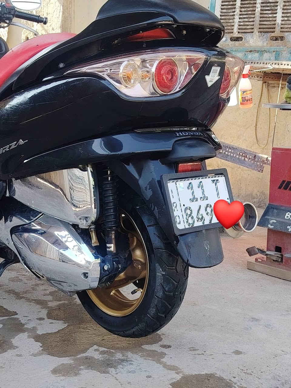 اسلام عليكم ورحمة الله وبركاته
فورزه عميه بلاد 09 كرستال مرقمه بغداد
قبق اكلجات نيكل
قبق شوته نيكل
مري نيكل
استان صفح نيكل
صالصنه نيكل كاتم
دراجه مفوله وعلى ايدي
مكاني ديالى الخالص
الشراي يتصل ***********
سعره3500
