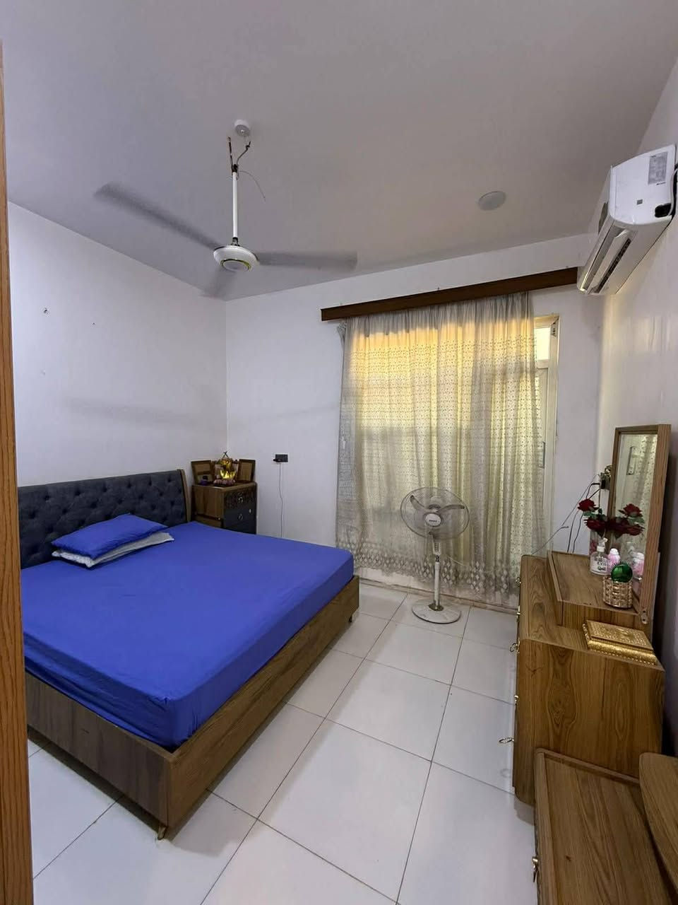 بيت طابو زراعي ١٠٠ م بناء حديث درجة اولى
حي الصحة شارع مقابل كازينو مارينا(شارع مسكوف البغدادي) 
على شا رعين تبليط
منطقة جدا هادئة ومرتبة
طابق ارضي (غرفة نوم/استقبال/صالة/حمام داخلي /حمام خارجي
طابق اول /غرفة كبيرةمع حمام(سويت)
مجهز ب تانكي سعة ١٠٠٠ لتر/كيزر/ماطور ماء/خط انترنيت/خط مولدة
للاستفسار ***********
