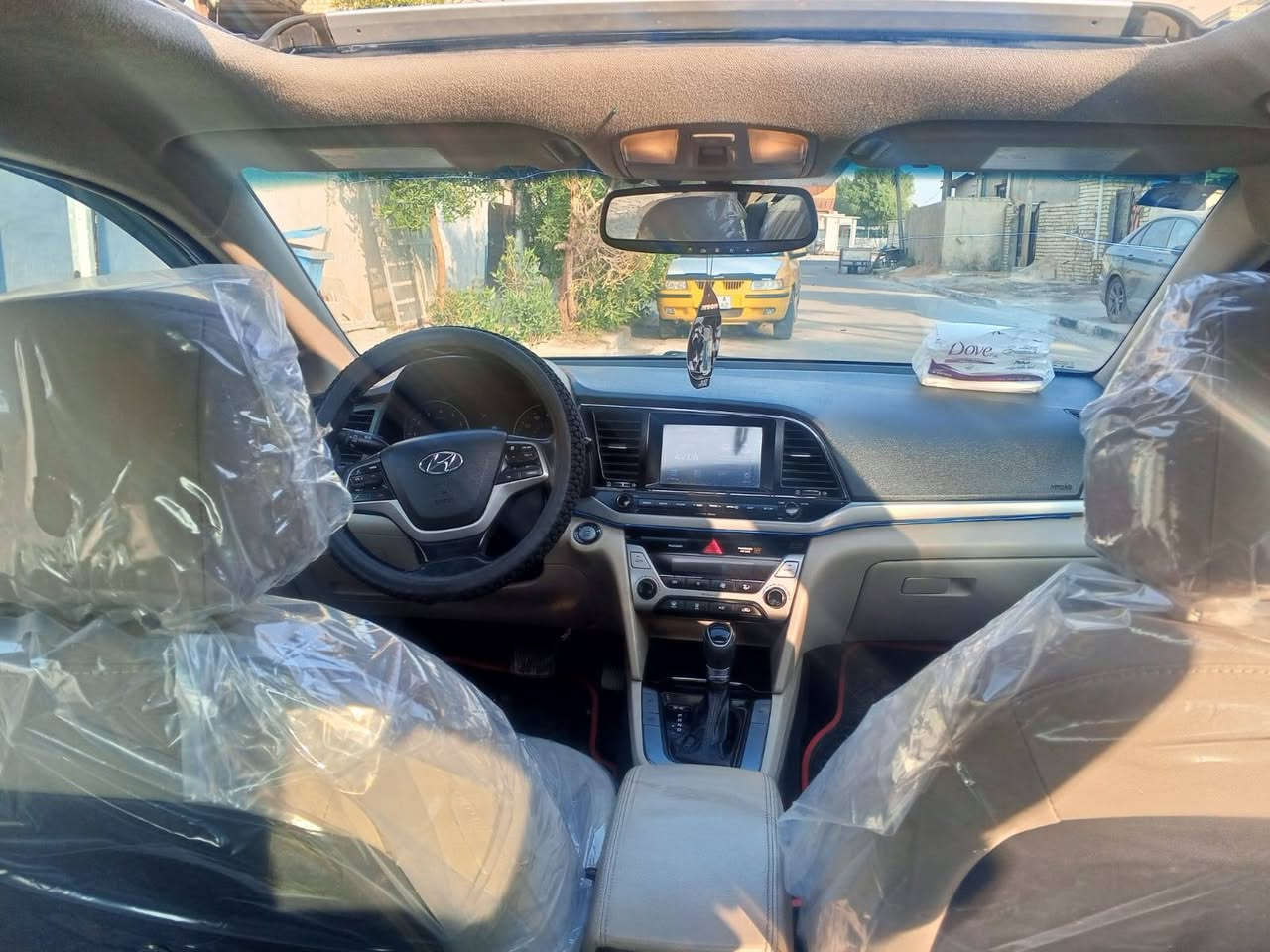 السلام عليكم للبيع النتره موديل 17 وارد امريكي السياره فول مواصفات فتحه بصمه ابواب رادار كشنات كهرباء تظفئه بل كشنات شاشا ابلاديه محرك 2000 دوش انضمه قياده 3 لد امامي خلفي لايت زنون السياره بيه صبغ 3 قطع بدون دواخل شاصي لغد تكم مكفولات رقم بغداد السعر 115 بيه مجال بسيط 
مماني بغداد حي العامل الاتصال *********** بغداد, العراق
