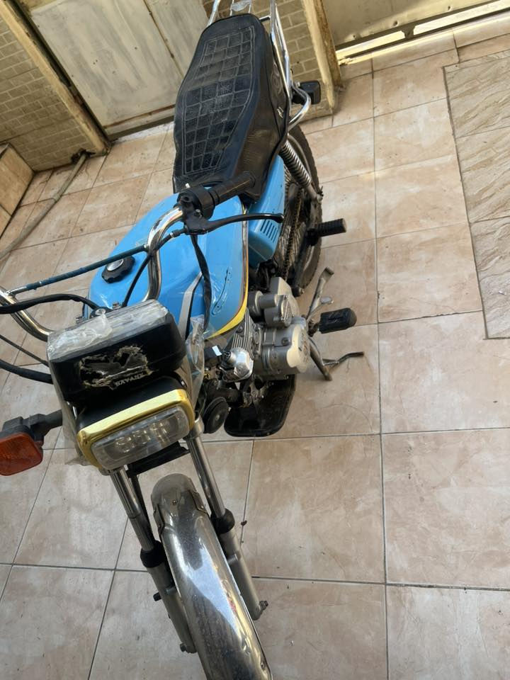 دراجه لل بيع عايزها شويه ترتيب بل دشبول او الشاير الصلف شغال بس الباتري تعبان العنوان اربيل لاوان ستي السعر 300الدراجه بدون منفيس مكاتبه بس لل تواصل ***********وتساب
