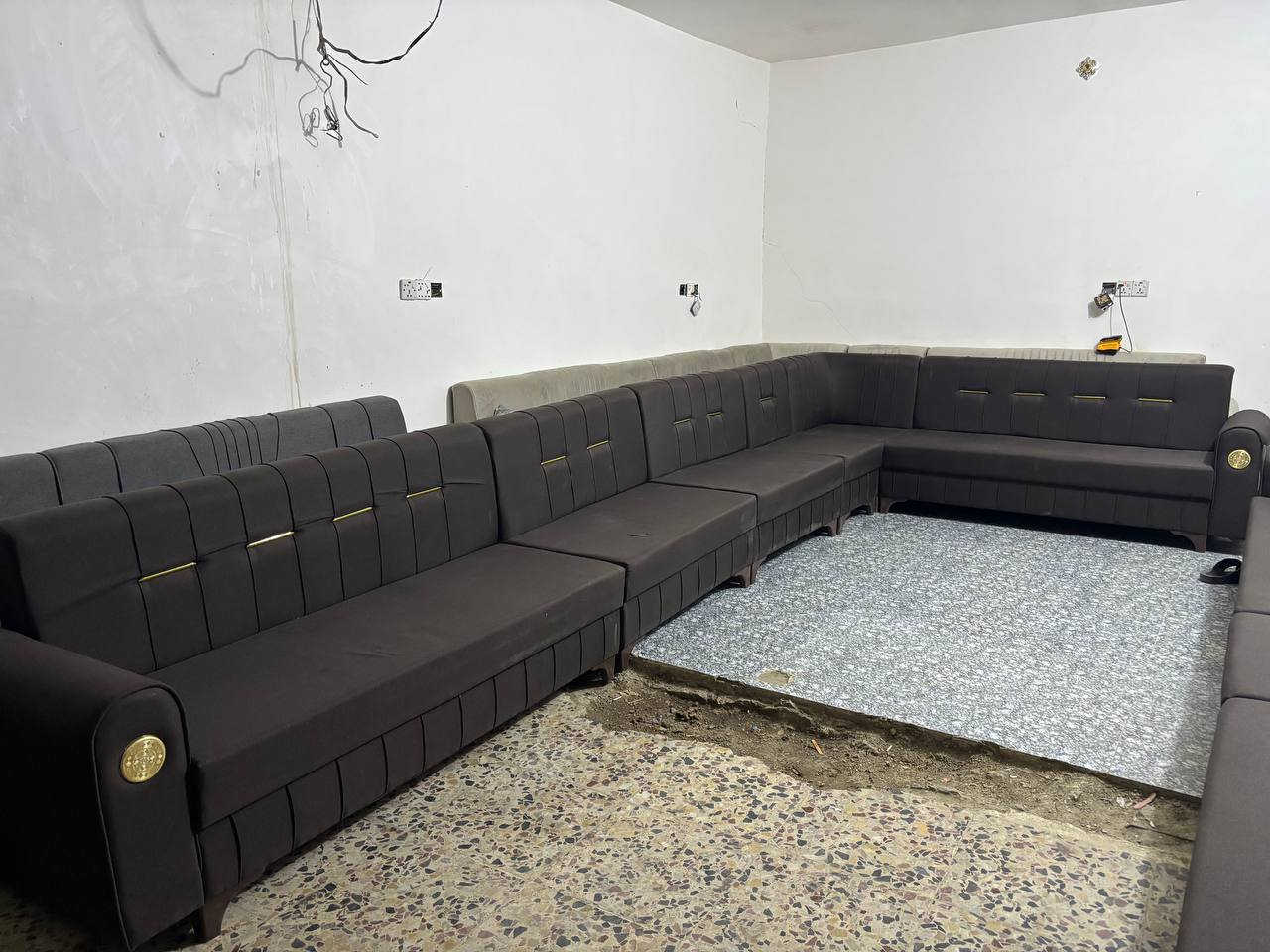 ديوان ٢٠ مقعد.  تفصال. جديد غير مستخدم السعر ٦٩٠ نهايته. 

 المكان ابو. غريب الناحييه موجود توصيل 

***********
