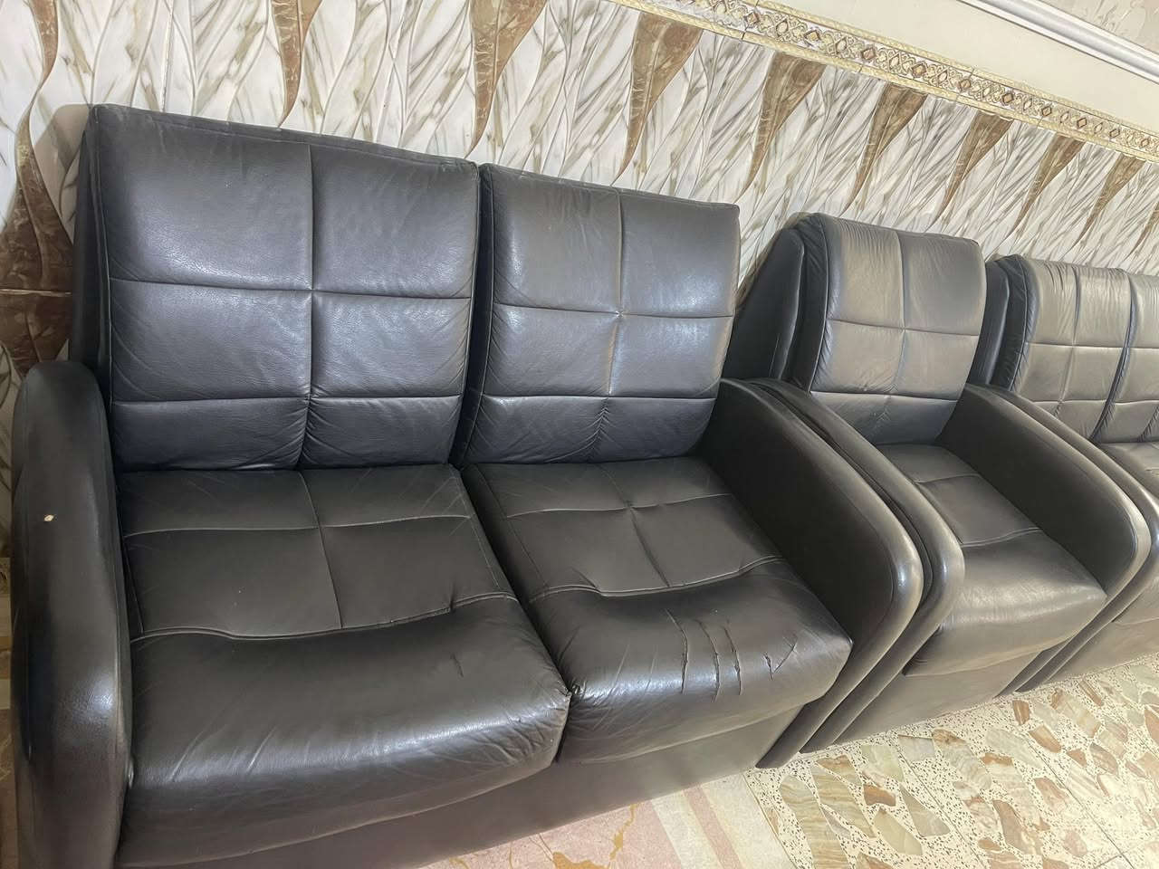 اسلام عليكم تخم جلد للبيع العنوان بغداد منطقه العبيدي السعر ١٦٠ الف ***********
