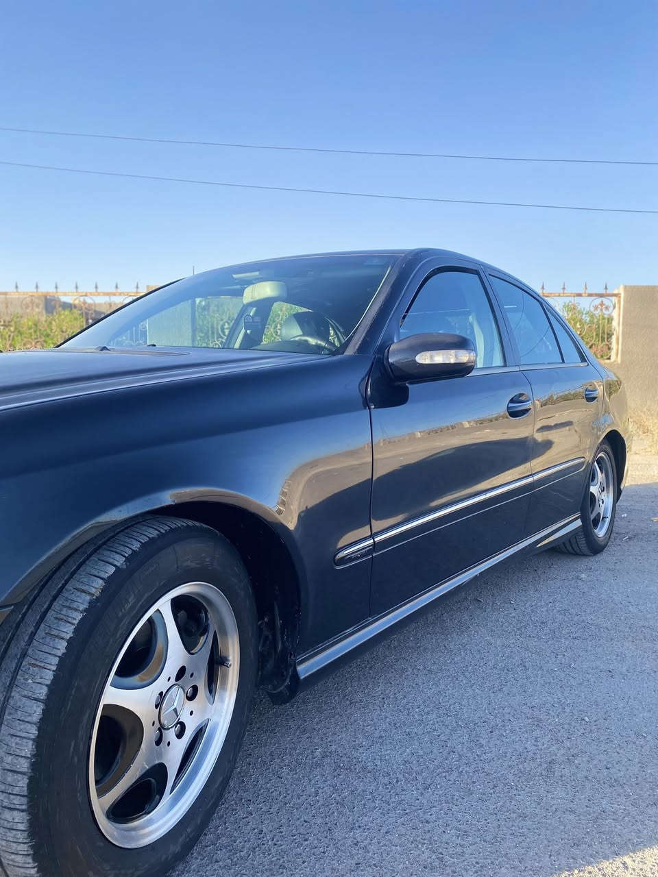 السلام عليكم
مارسدسw211
موديل 2002 خارج كت كامل AMG
مكينه E320
حجم الويل 16
بيه صبغ احزام ومبدل جاملغ فقط امامي الأيمن 
رقم بغداد بسمي تحويل مباشر 
مكينه كير تبريد حداديه خير من الله
غرفه اسود جلد 6 قطع تبريد 
بيه تخم تاير ماصارله اسبوع من شديته 
سياره نقصه بوليش 
_______________________________
موصفات
شاشه تحكم استيرن تحكم كشنات + مري قلاب فتحه برده 
أناره ترحيب تجاوب خلفيه قلاب كله شغال 
_____________________________________
سعر115 بي مجال بسيط 
مكان بغداد 
***********
