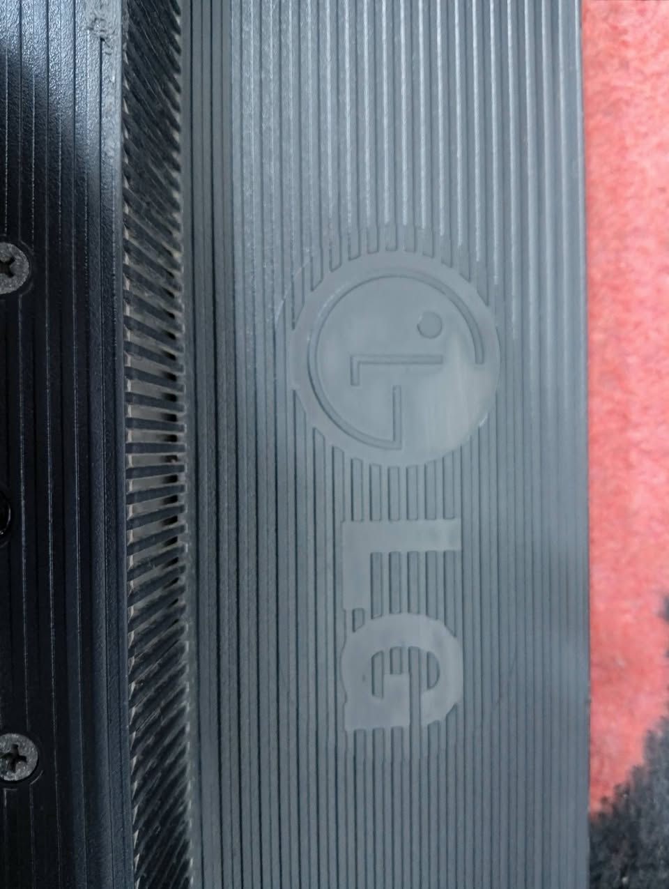 السلام عليكم ورحمة الله وبركاته
شاشه حجم 19 مدخل VGL
 ترهم الكاميرات وترهم الحاسوب شغاله كامله 
نوع LG 
سعر 15 الف 

العنوان موصل شارع كركوك قرب جامع بيت العتيق 

لاتصال الأرقام 
***********
***********
