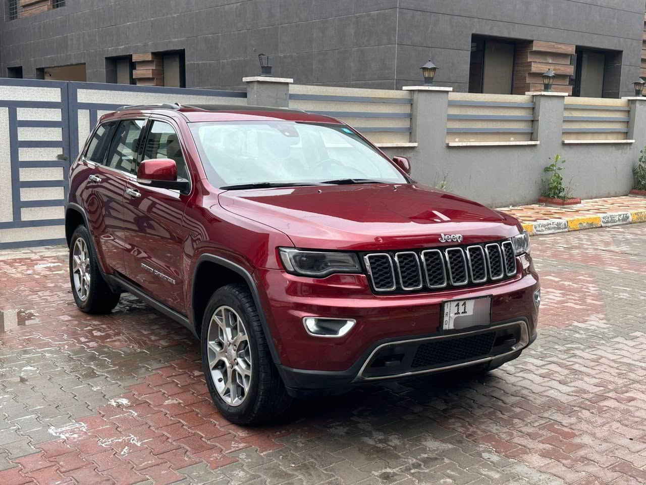 سلام عليكم جيب 2020 خليجي فول بنوراما  مواصفات رقم بغداد بسمي السياره   ماشيه ٥٩ الف حقيقي من الزيرو عندي جديده واستخدام قليل السياره مواصفات فول معروفه مكانها بغداد السعر مناسب 278 بيها مجال بصيط الاستفسار أكثر أتصل ***********
