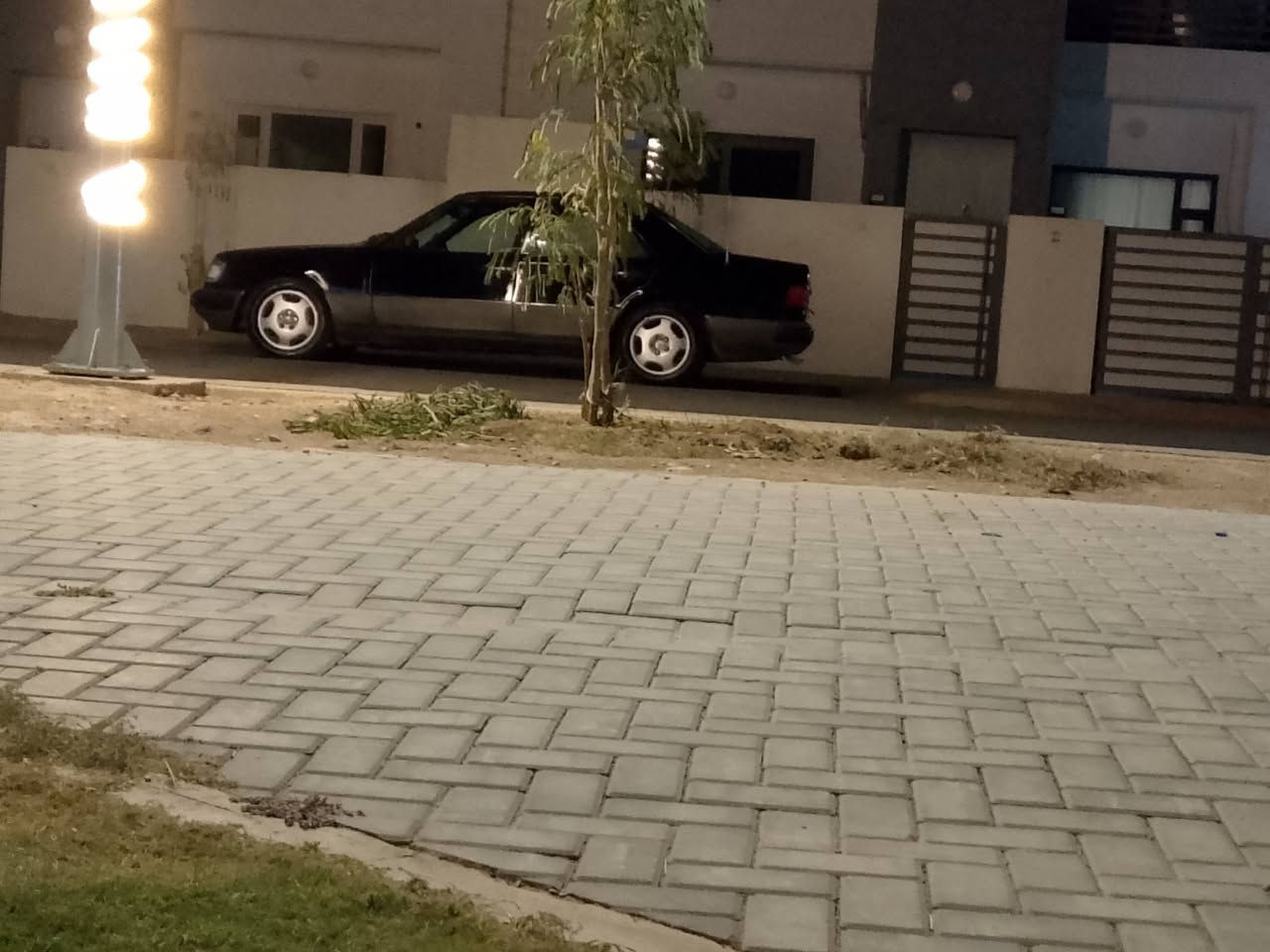 مارسیدس ڕەقەم نرخ 52 گەڵا ،گۆڕینەوەش دەکەین بەمەلیکە شاهێنە ،، ***********
