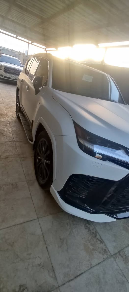 لكسز موديل 2025 هايبرد ضمان شركة ساز ماشي 2000 زيرو اف سبورت وان مغلفه نانو ابيض  طافي للاستفسار الاتصال على الرقم التالي ***********
