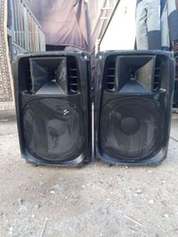 زوج سماعات دبليو 17 لبيع  استفسار الاتصال على الرقم  07840189758