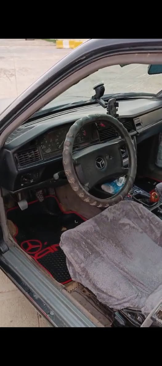 ماسليس موديل ٩٠ 
گير مكينه شه رت 
ده حامي لو ده حامي به شه رت 
هيج مسروفي تيدا نيه 
ئارمي بلاستيك اوليات شرت 
سعري ١٨ وه ره قه قفل 🔐
*********** أربيل, العراق
