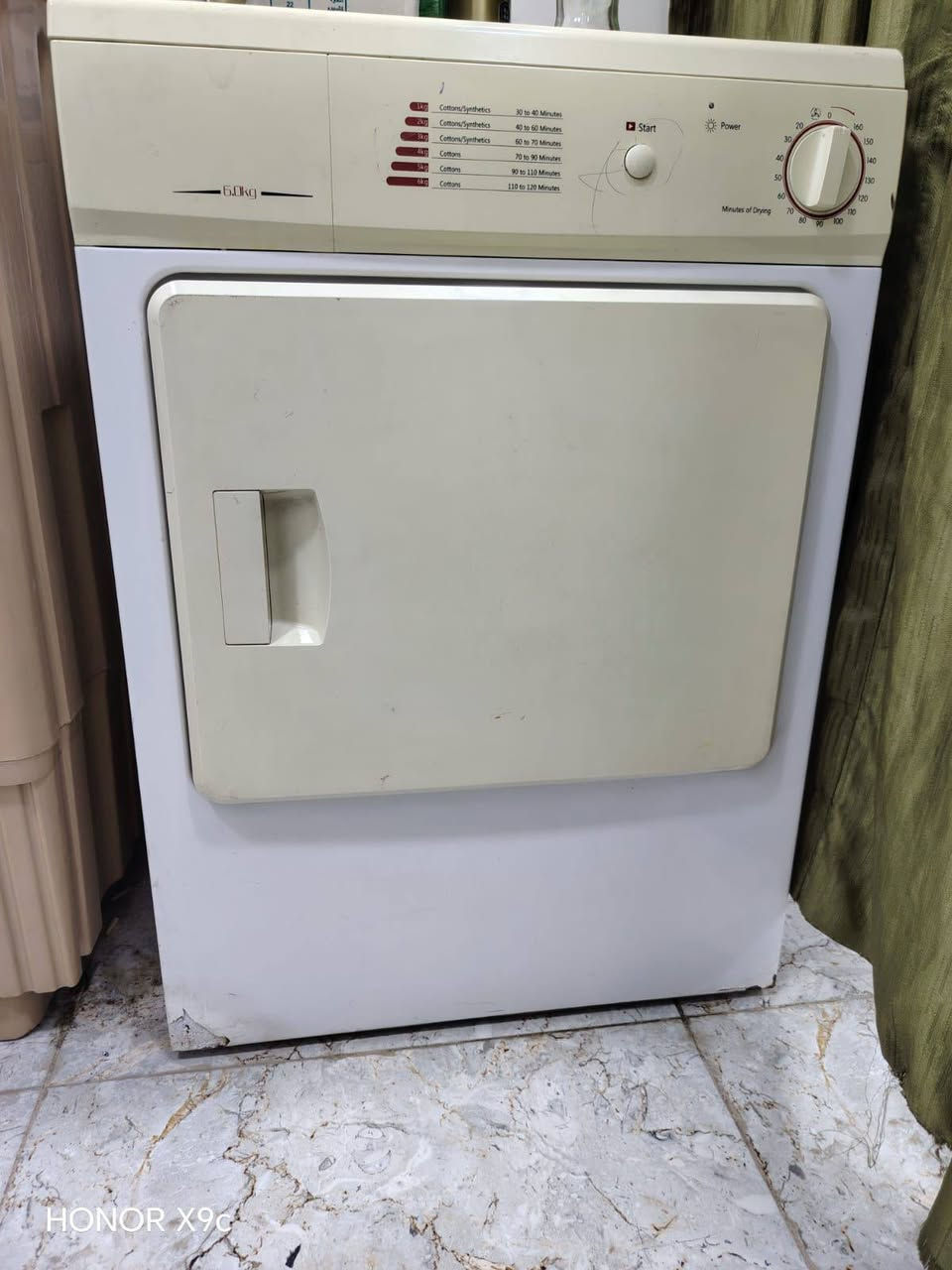 السلام عليكم
مكوى للبيع اجهزه حديثه وقليله الاستخدام 

العنوان شارع النجمه مقابل اسواق بيت ميره مجاور تتن شوب او اتصل ع رقم متوفر بي واتساب

***********
