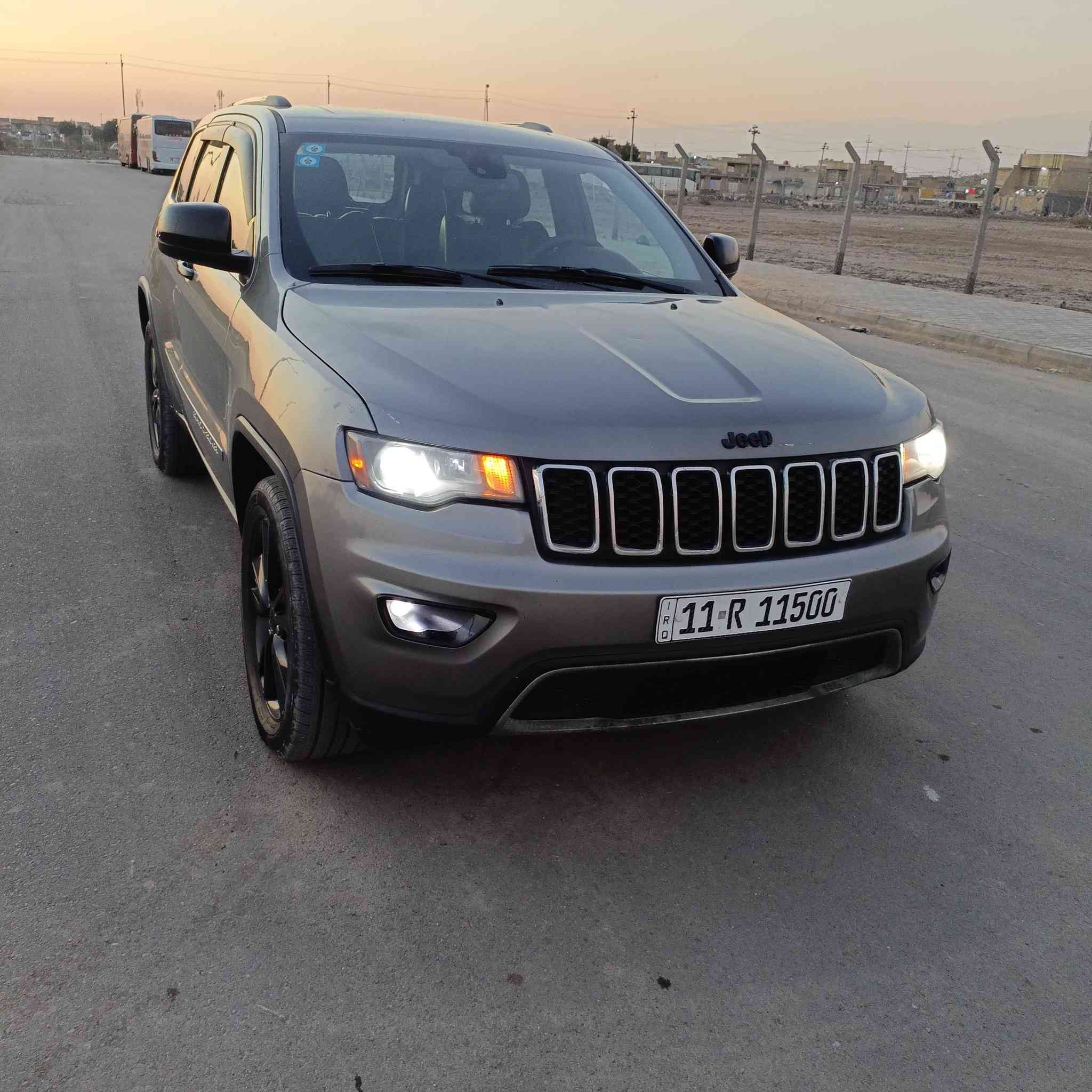 جيب موديل 2012 لمتد فول مواصفات بدون صبغ
رقم بغداد مميز باسمي شخصيا السونار داخل الصور السعر 163 كوت مركز المدينه ***********
