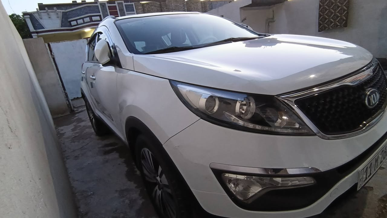 اسلام عليكم اسبورتج خليجي موديل 15 مكفولة محرك 2400 كير محرك صدر كلة  جديد استعمال شخصي سيارة جاهزة من كل نواحي بيع امراوس حسب قناعة السعر 155 استفسار ***********
