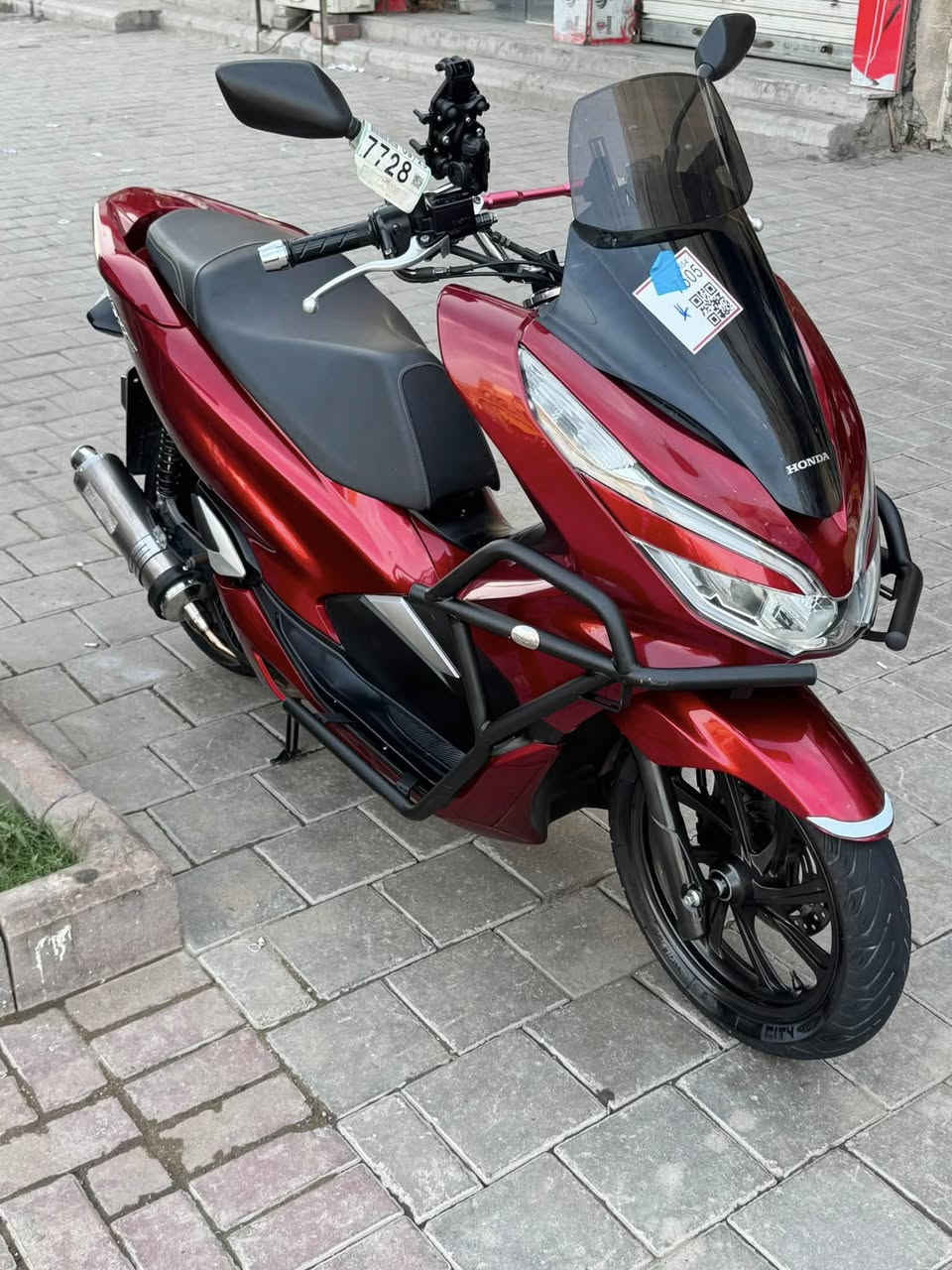 الله مصلي عل محمد واله محمد ( سلام عليكم Pcx جيل ثالث ياباني KF حجم 150  مكفوله كفاله عامه بحالت وكاله ماشيه 23 الف دراجه تتعب تكول جديده مال جناي حساس زدحام حساس ستان كلهه شغال كتلوكات دفتر عده كلهه موجوده. عل صور مزاد مكاني بلديات *********** وبل خير صير من نصيبه قبل 3 شهر من نازله وصل معرض موجود

