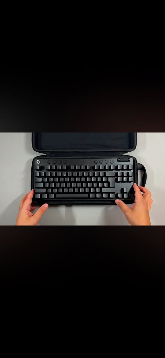 سلام عليكم شباب غراض البيع
شاشة samsung g6 موصفات الشاشة بل صورة 
سعر الشاشة 350 

كيبوردLOGITECH X PRO 
سعر 150

ماوس باد POWERPLAY
سعر 100

 هاتف ***********
