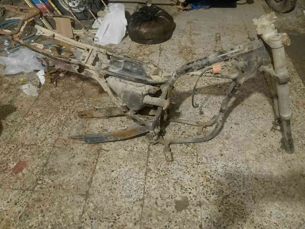 شاصي قفاز صيني لبيع مكفول من اللحيم والعواج مكاني ميسان *********** السعرخاص وموجود تفصيخ
