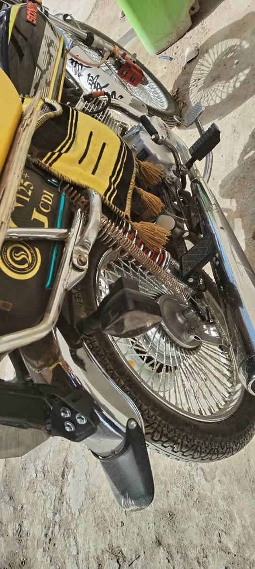 سلام عليكم دراجه للبيع تايكر جديده حيل موديل ٢٥ لاستفسار عل رقم الهاتف ***********
