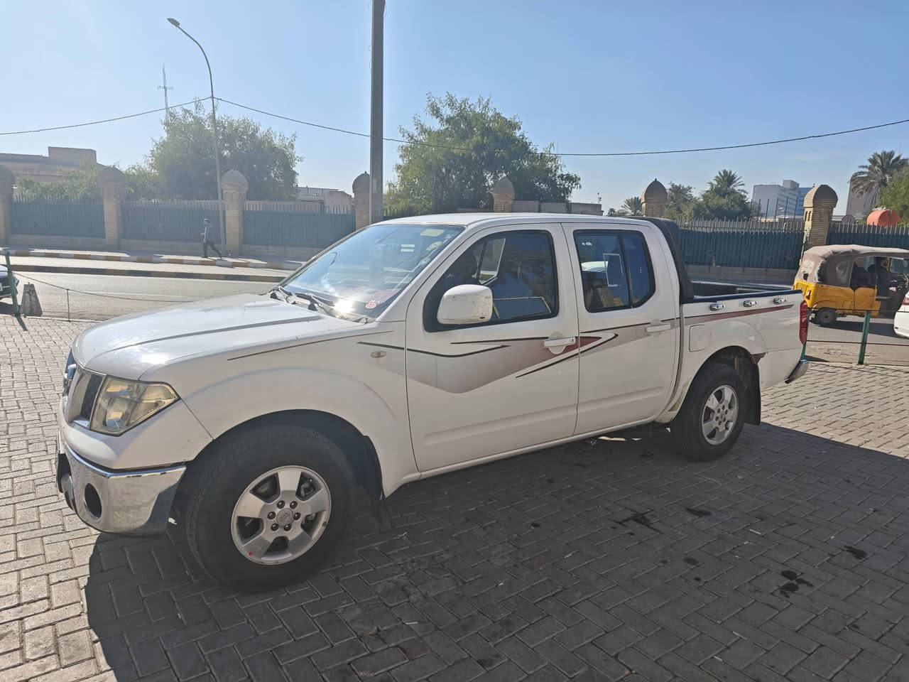 نيسان نافارا 2014 خليجي كلين تايتل مكفولة من الدعامية للدعامية كير اوتماتيك مواصفات se محرك 2.5 السيارة نظيفة ما مستهلكة السعر 150 وبيها مجال الرقم ***********
