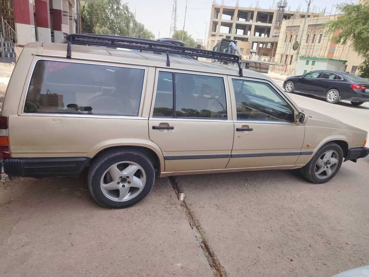 سلام عليكم فالفو اللبيع موديل 88 بسمي مداور ثاني يوم السياره جاهزه من كلشي بس عوزه دوشمه مكاني نجف عباسيه هاذ رقمي *********** عارضه 55 وبيه مجال
