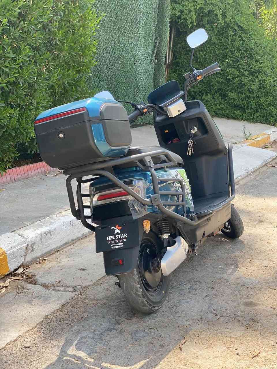 دراجه شحن 318 الشكل الجديد موديل 2025
6 بطاريات فول تمشي 50 كيلو بالشحنه 
3 نمر سرعه 
بيها جنطه خلفيه 
بريكات هايدروليك امامي خلفي 
بيها بك ( رجوع للخلف )
بيها بارك 
نقص ستاند تعليك + لايت الناصي الامامي 
العالي شغال لد 
سويج واحد وبصمه وحده 
سعرها 575 
مكاني اليرموك او العامريه 
رقمي ***********
