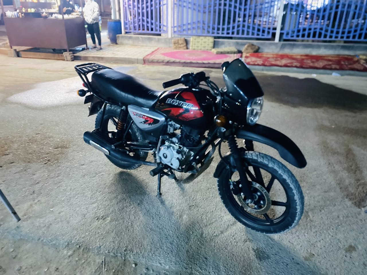 دراجه بوكسر للبيع مديل 22طالعه ب24اخوان دراجه مكفوله كفاله عامه سعر 1900 وبيه مجال للتواصل ***********  وتساب فقط
