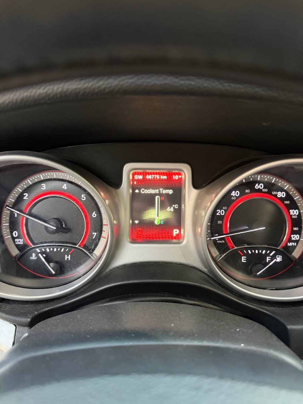 السلام عليكم دودج جورني موديل 2019 السعر 160 قابل للتفاوض ماشيه 66 الف قابل للزياده صوره تقرير الضرر مرفقه مع المنشور رقم ذي قار مشروع وطني باسم والدي العنوان بصره نواب الضباط مقابل مستشفى الفيحاء رقم الهاتف ***********