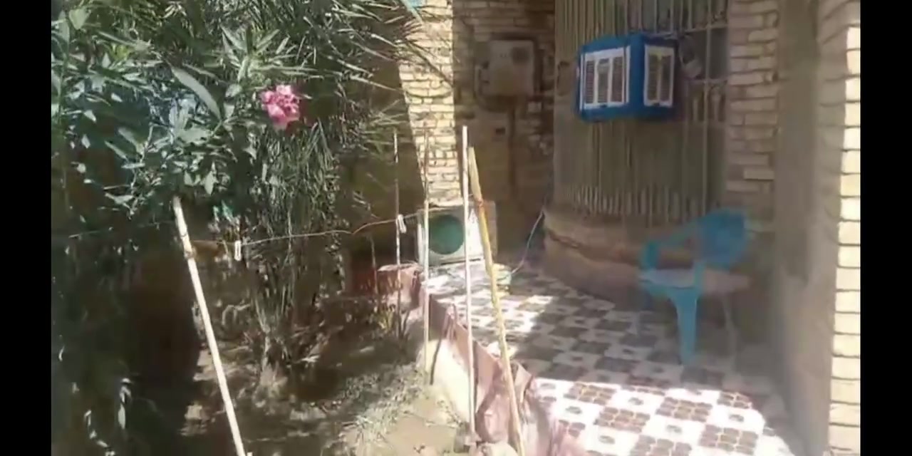 بيت للبيع 🏡❗
مساحته ٢٠٠م طابو صرف
الديوانية ـ التقية الثانية ـ شارع عشرين

الطابق السفلي يحتوي على:
استقبال،صالة،مطبخ غرفة نوم، صحيات وحمام منعزلة

الطابق العلوي يحتوي على:
صالة،ثلاث غرف نوم، صحيات وحمام

منطقة راقية كل الخدمات متوفرة

🔴يباع مع الأثاث🔴 

للاستفسار:
***********‪
