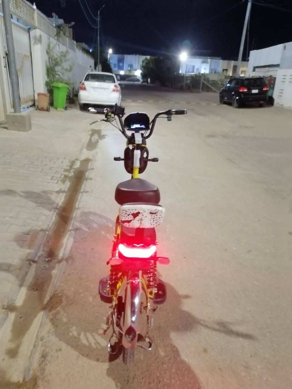 السلام عليكم
دراجه شحن للبيع 
حجم 20 
نضافه فول 
بيهه خلل بصيط النمرة الرابعه تكطع 
المواصفات 
بصمه تشغيل عن بعد 🔑
اربع سرعة  💯
6 بطاريات دبل 
السرعه 65حقيقي ⚡
عقل رياضي ✅
دبل اشاره 
لايت امامي وخلفي 
حساسات عند السرقه 👉 
السعر 350  وبي مجال 
للاستفسار عبر الصفحة 👍
المكان النجف الاشرف


**إذا كنت صاحب هذا الإعلان وتريد حذفه لأي سبب، رجاءا أرسل رسالة إلى الدعم الفني**