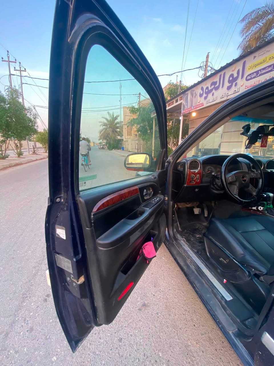 جمسي انفوي 2007 مصبوغه عام 
فول مواصفات 
فتحه تحكمات ستيرن 
تدفئة كشنات 
تبريد قطعتين 
مثبت سرعه 
ويل كب الاصلي 
شاشه 
رقم جديد وسنويه جديده 
هزتها بهذا الشهر سقطت 
بأسمي 

بيها نقص بالتبريد كلش بسيط 
وحساس الهواء يرادله تبديل 

مكانها الصويرة 
***********

وسعره
85$  وبيها مجال حك النواقص وجيتك
