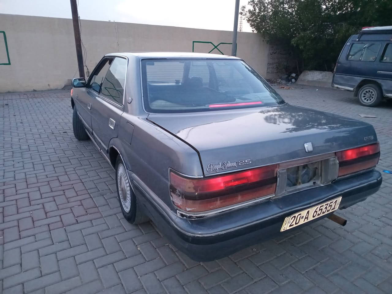 السلام عليكم للبيع تويوتا سوبر هارتوب موديل1991باسمي الرقم الدولي هزه جديده ديالى باي دائره يتحول اني محولها بالطوبجي بغداد مصبوغه عام بدون ضربه قويه طخات وصبغ وجراد اي داخل مابيها شواصي بلاد محورة كير ومحرك 2500 ونجي *********** كير ومحرك مال حاويه جديد تخم تاير صدر جيد كهربائيات جيده شاشه *********** مكان السياره بغداد العامريه السعر 37$ السياره ترايك يحكمها وتحياتي للجميع
