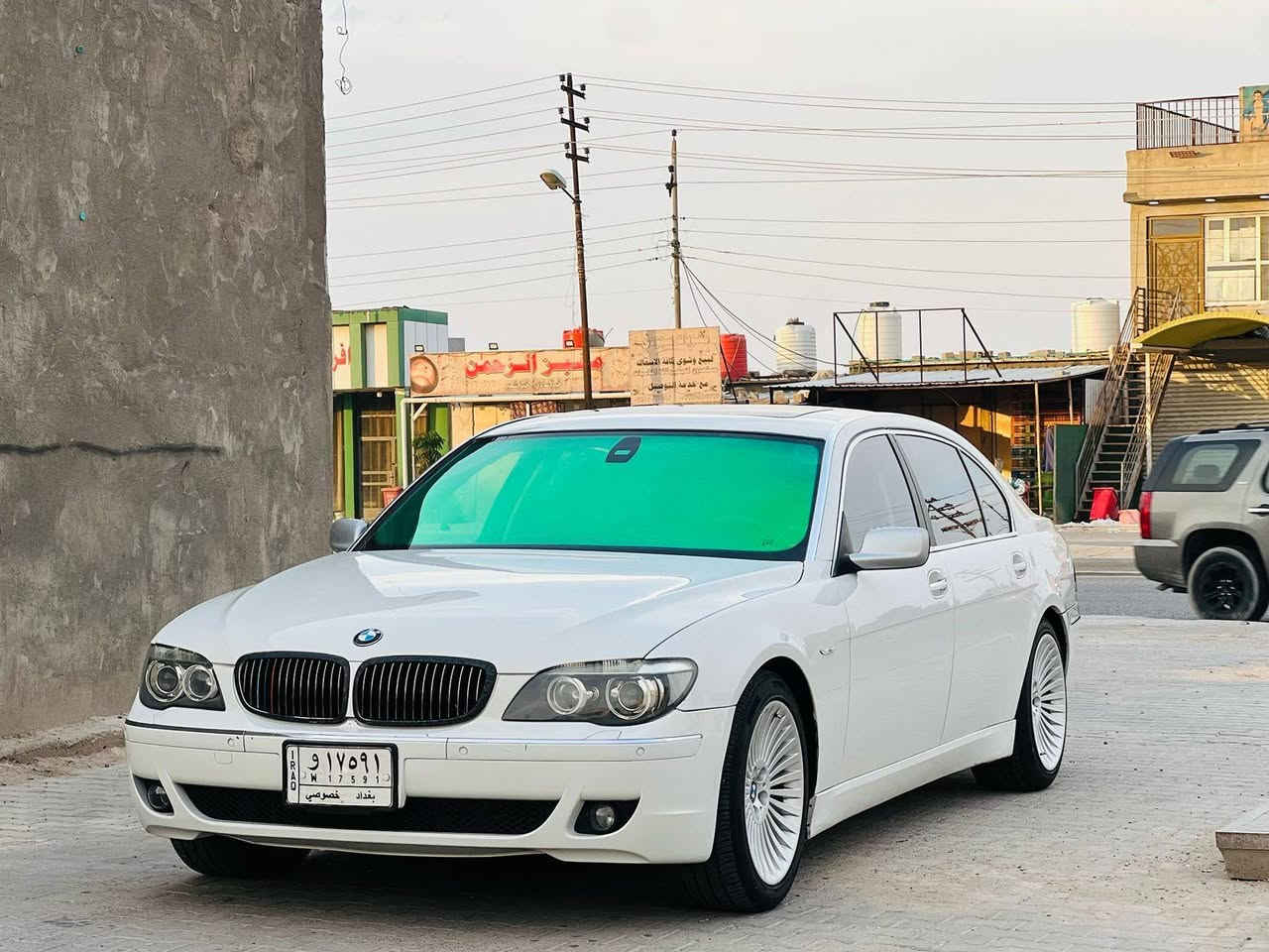 السلام عليكم للبيع فقط (مكلف بالنشر) 
بي ام باخره 2006 معلايه 2013 معاملتها كامله باقي بس عالتخمين تريد اكملك ياهه واحولك تريد كملهه وانطيك فلوس اني اكفلك تحويل

 السيارة 750 اصل باب طويل فول مواصفات للاخير

كير مكينه خير من الله صدر نضيف تخم تاير جديد حداديه نضيفه بيهه ضربه بالبجم ومصلحه مابيهه صبغ فقط جاملغ خلفي مصبوغ

رقم بغداد مشروع وطني

السعر 140 وبيها مجال

مكاني البصره الجمهوريه

للاستفسار ***********

