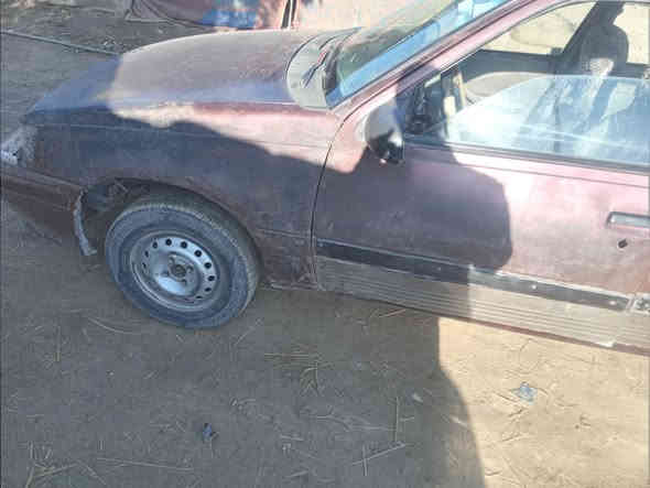 سلام عليكم  سيارة دايو لمنس للبيع موديل 92 سنويه نافذة كير خير من الله نضيف بس محرك بي تبخير وصرف يعني يرادله رنكات  صدر تعبان  تايرات نضيفه
سيارة  شغاله يعني مو طافيه بس بيها تبخير اروح واجي للفلوجه بيها   
كير عادي  كشرها زين بي خياسات من جوة قليله 
كهربائيات شغاله نواقص بسيطه رقم الماني وراعيها موجود سنويه كارتونيه نافذة 
ماعليها لا غرامات ولا سرقات وراعيها موجود شوكت تيد يحول  
السعر 12 ورقه وبي مجال بسيط 
رقم ***********
