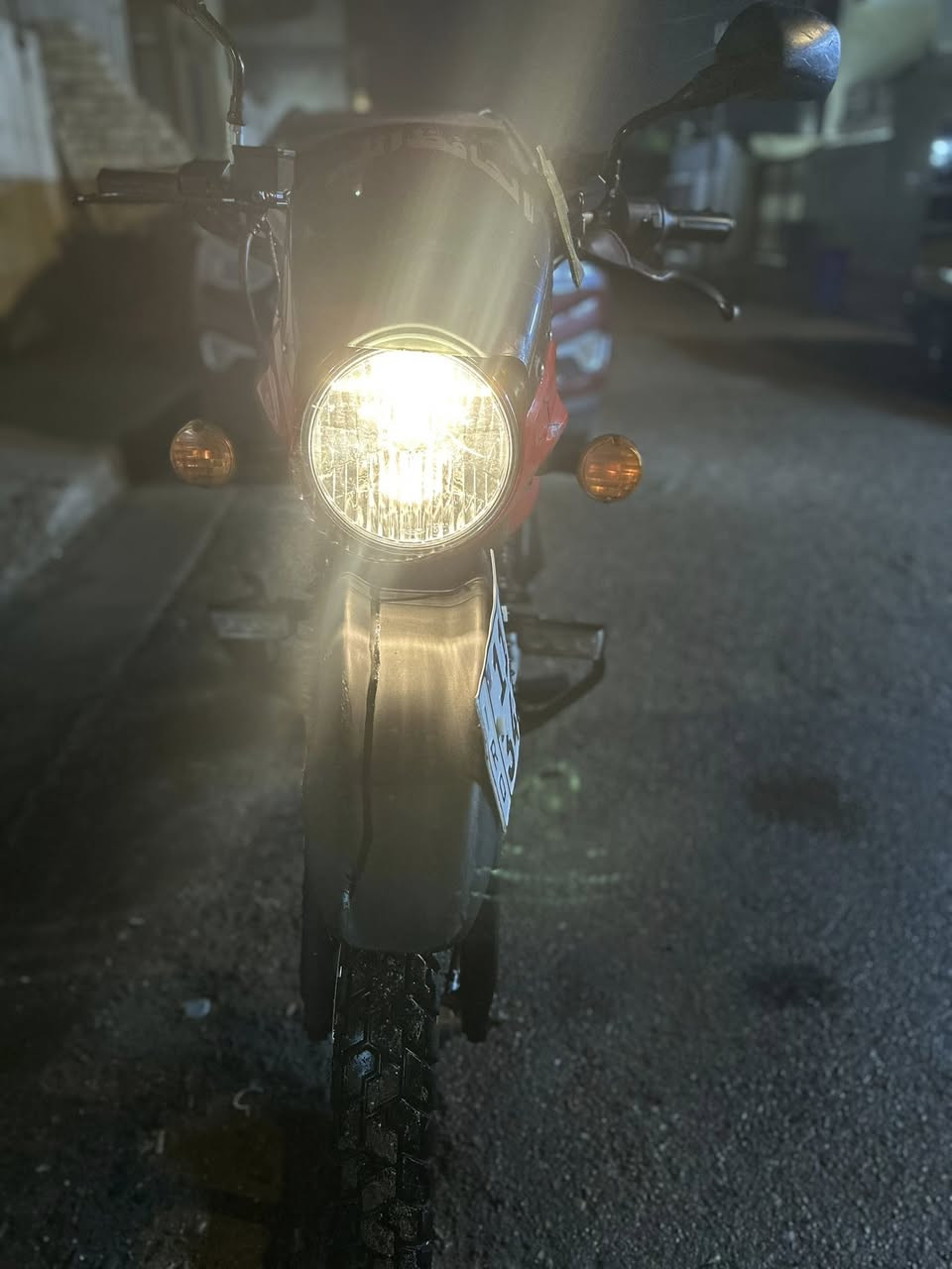 السلام عليكم دراجة بوكسر جبلي موديل 2023 مرقم بغداد انكليزي تحويل ثاني يوم بسمي الدراجة الدراجة نقصهة فقط فحمات سلف وبداية خيط تبخير خفيف باقي الدراجة كلة بلاد وشغال ومكفول العنوان بغداد شعله السعر 2400 وبيهة مجال رقم الهاتف *********** واتساب واتصال
