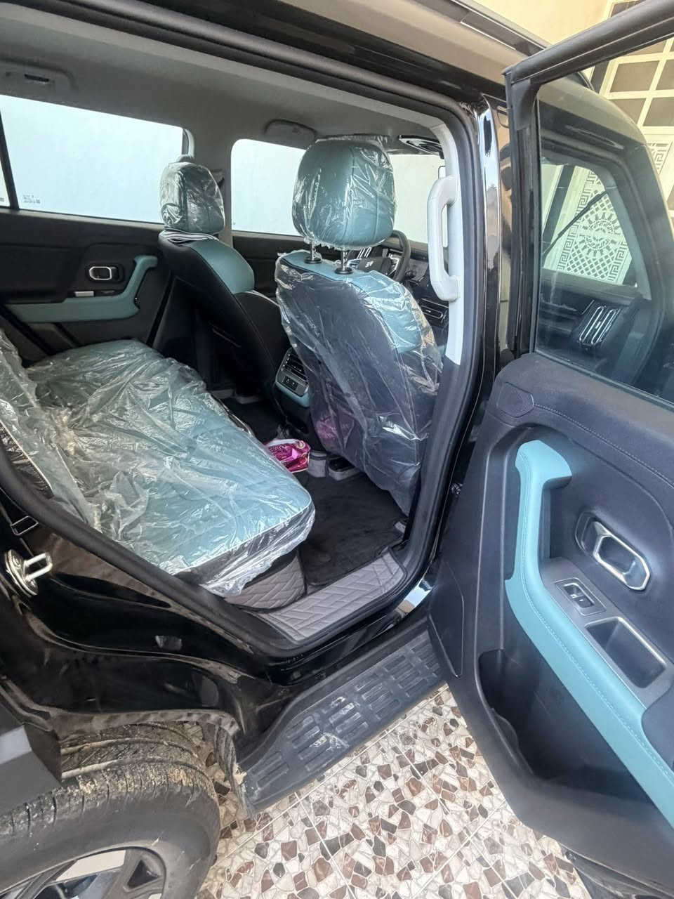 السلام عليكم للبيع تي 1موديل 2026ماشي 2000مواصفاته لكجري معروفه رقم بغداد بسمي مغلفه ببي اف الطافي والداخل هم مغلف دوشمه تفصال السعر 36500بيه مجال ***********
