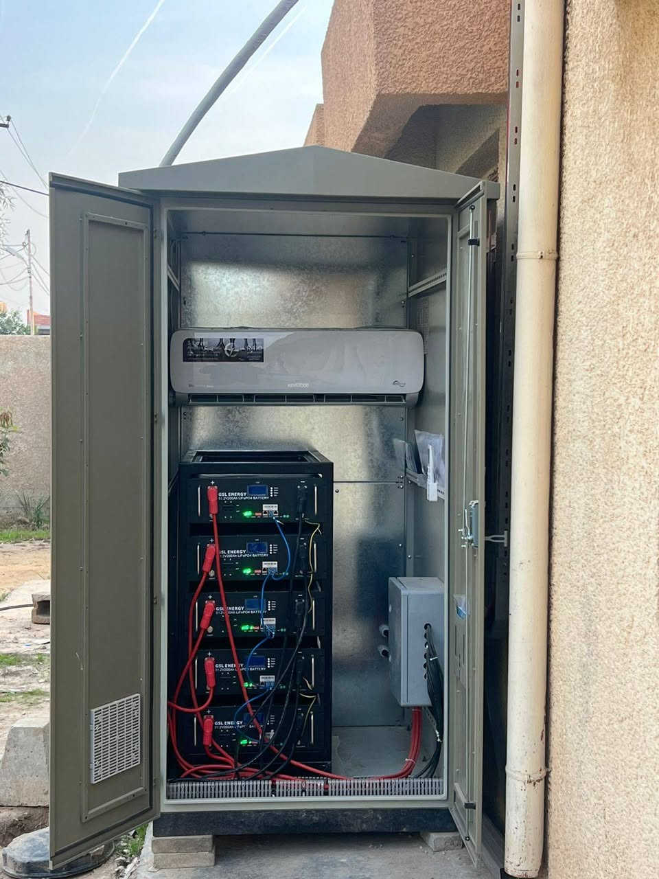 اكتشف مستقبل الطاقة النظيفة والموفرة مع حلولنا الشمسية!
لماذا تختار الطاقة الشمسية معنا؟
♦️توفير فوري وطويل الأمد.           
♦️استثمار ذكي ومربح.    
♦️اعتمادية واستقلالية. 
🔴 ماذا نقدم!!!
♦️أنظمة مخصصة للمنازل -الشركات 
    المشاريع الكبيرة.
♦️ألواح شمسية عالية الكفاءة بأحدث
     التقنيات العالمية.
♦️محولات الطاقة مقاومة للحرارة والماء 
♦️بطاريات ذات كفاءة عالية الجودة.
♦️تركيب احترافي ومضمون بفريق من                     الخبراء بدقة واحترافية.
♦️ خدمات صيانة شاملة لضمان عمل  نظامك بكفاءة لسنوات.
لا تنتظر أكثر! حوّل سقفك إلى مصدر للطاقة المتجددة وابدأ رحلة التوفير والاستدامة اليوم.
اتصل بنا الآن للحصول على استشارة مجانية وعرض سعر مخفض.
مكتب المهندس الحديث للمقاولات العامة والطاقة المتجددة.
ديالى ـ بعقوبة مقابل الأسواق المركزية 
بغداد -حي القاهرة-قرب مجسر البنوك.
***********
***********
***********
***********
