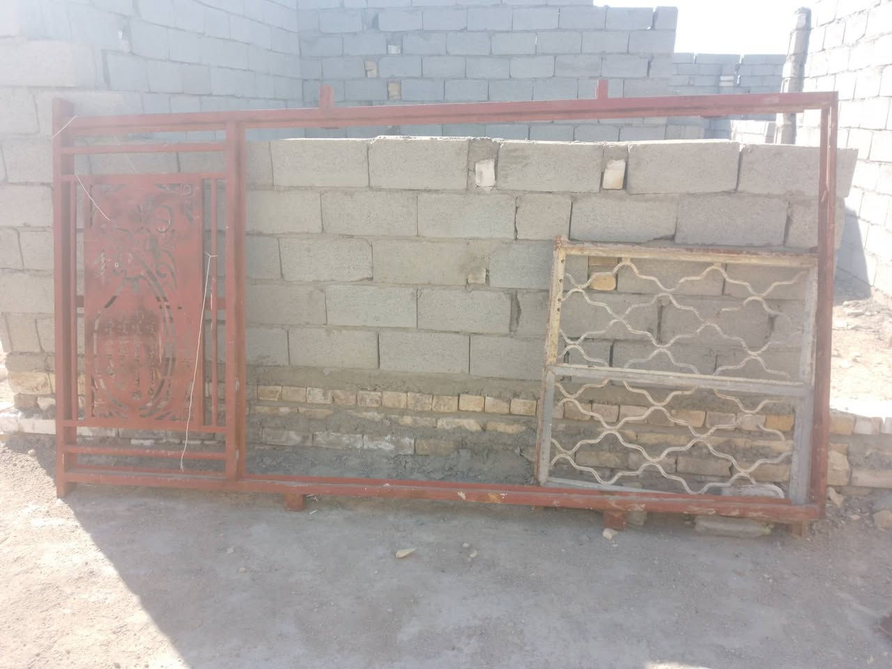 بيبان للبيع السعر 300 وبيهن مجال 
***********
