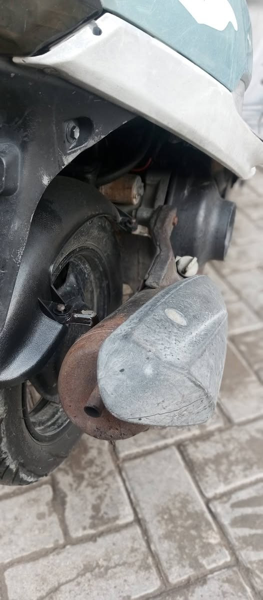 سلام عليكم دراجه ماكس منغولي للبيع مكلف بل نشر دراجه خير من الله شوكت ماتريد أنكر سلف وطلع كهرباياته شغاله عالي ناصي بيه الناصي لونه شمسي ولعالي ثلجي دراجه به خيط تبخير بس بل مشي ماطلع اي دخانه بس من اتعلكه عله الستان وضل أدوس بيه حيل اطلع شي قليل كلشش مكاني بغداد مدينة الصدر ام الكبر ولغزلان 0 773 909 3435
