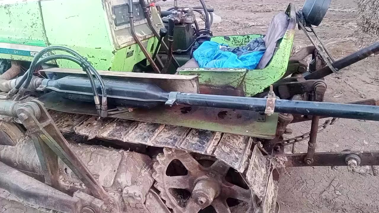 كرفول محرك وكلج وصفاح بلاديه راديتر تبريد مع مضخات هيدروليك مع جكات رفع مع سلف ودينمو كله جديد مكفوله كفاله عامه مع رفاس  وزناجيل جدد السعر 8.500ملاين واسط الزبيديه للتواصل تلفون غير موجود على الفيس
***********
*********** ابو ساره
